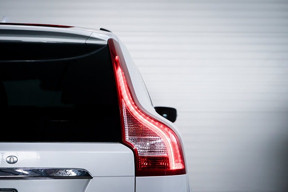 Volvo XC60 10 of 28