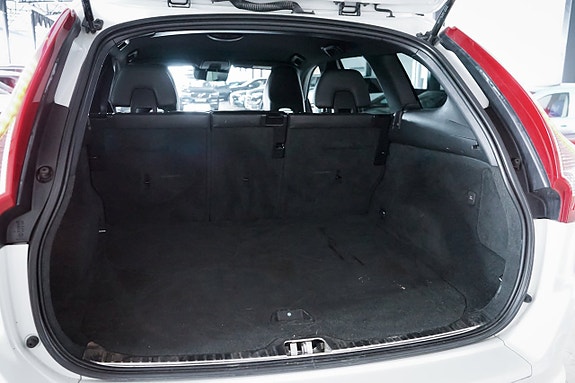 Volvo XC60 6 of 28