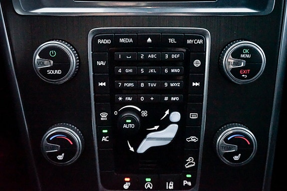Volvo XC60 15 of 28