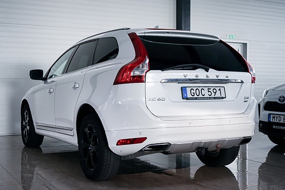Volvo XC60 8 of 28