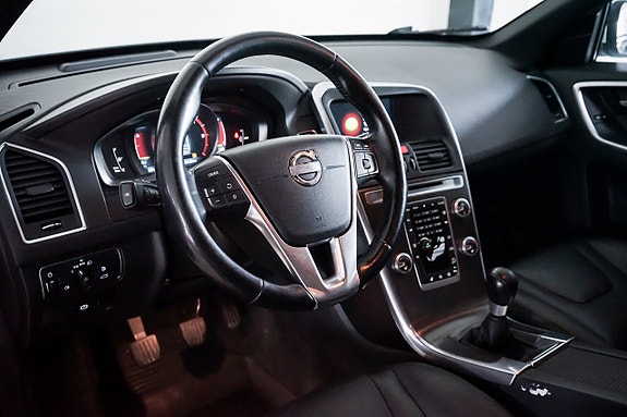 Volvo XC60 24 of 28
