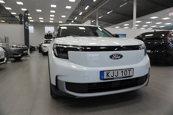 Ford Explorer 7 of 15