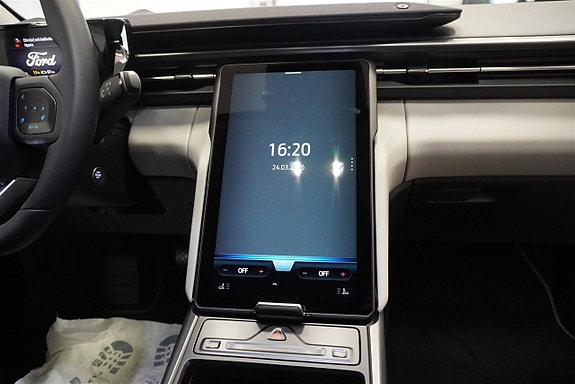 Ford Explorer 12 of 15