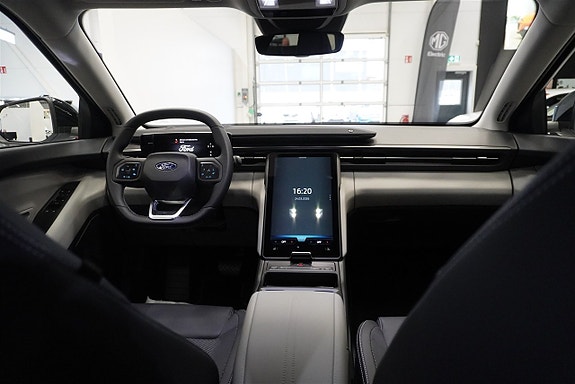 Ford Explorer 10 of 15