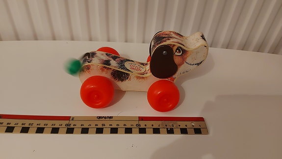 Vintage Fisher Price Little Snoopy 1965 England retro leksak samlarobjekt klas