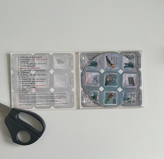 Product image 2 of 3