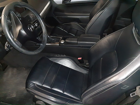 Mercedes-Benz E250 4 of 4