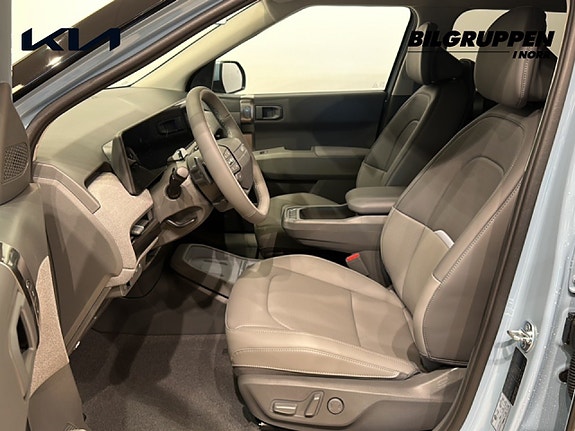 Kia EV3 8 of 16