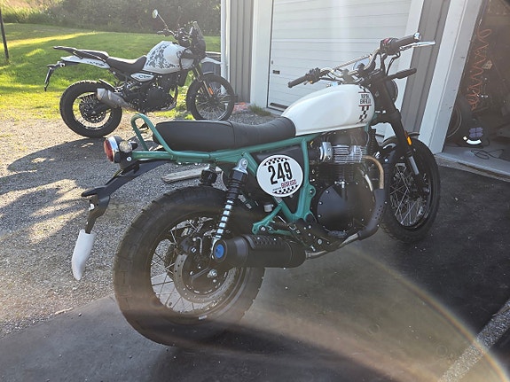Royal Enfield Bear 650 6 of 17