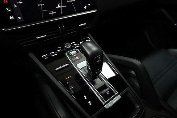 Porsche Cayenne 26 of 30