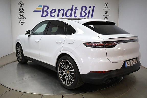 Porsche Cayenne 9 of 30