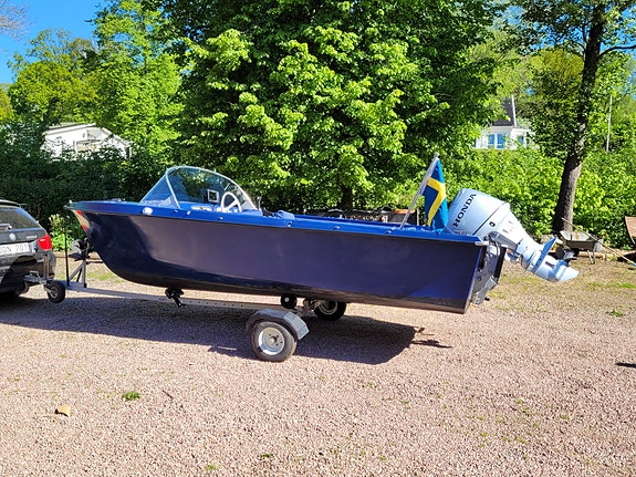 Helrenoverad Selco Rival  - 68 som passar perfekt för utflykt på sjön 4 of 7