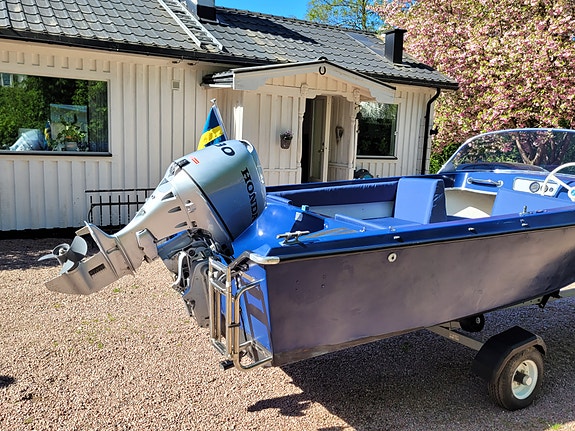 Helrenoverad Selco Rival  - 68 som passar perfekt för utflykt på sjön 3 of 7