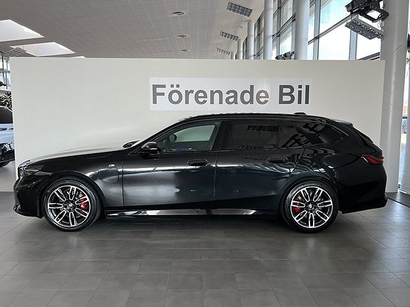 BMW 530e 3 of 5