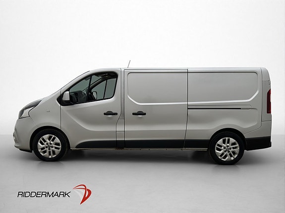 Nissan NV300 2 of 5