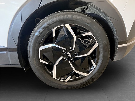 Hyundai Ioniq 5 14 of 16