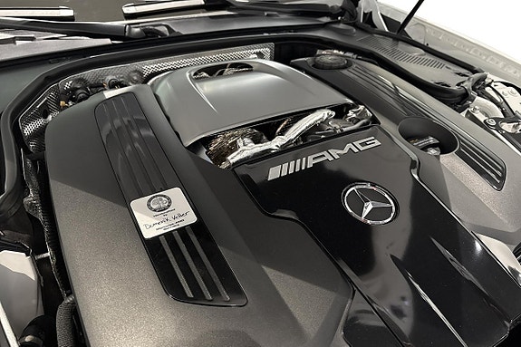 Mercedes-Benz SL63 18 of 25