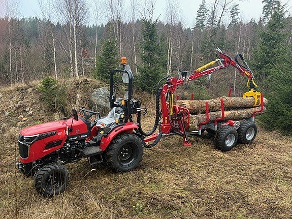 Kompakttraktor Captain 263 med kranman T1850 Pro 2 of 3