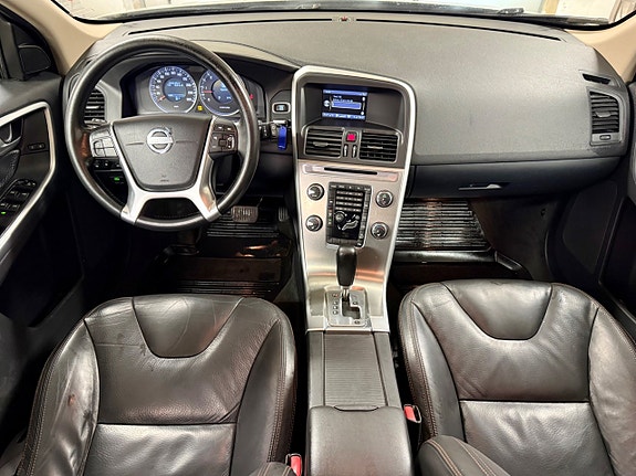 Volvo XC60 9 of 16