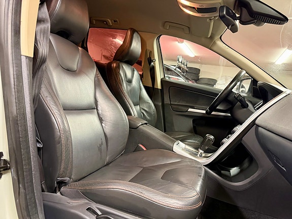 Volvo XC60 16 of 16