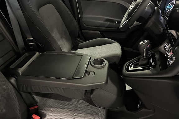 Mercedes-Benz eCitan 12 of 16