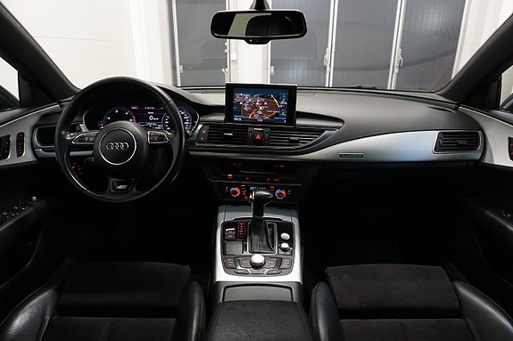 Audi A7 2 of 5