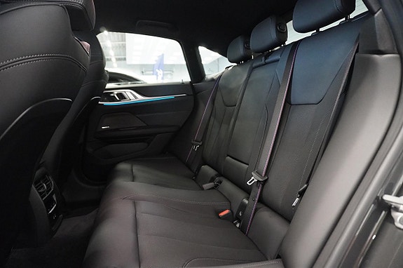 BMW i4 14 of 20