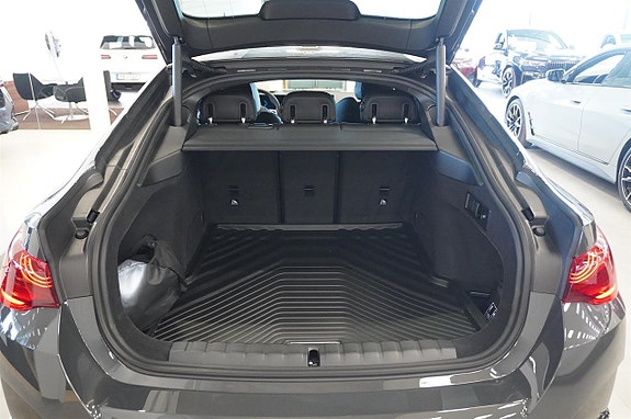 BMW i4 11 of 21