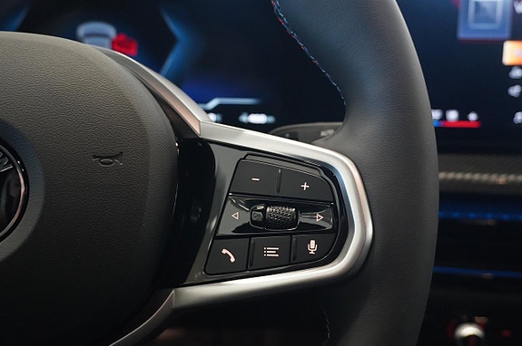 BMW i4 17 of 21
