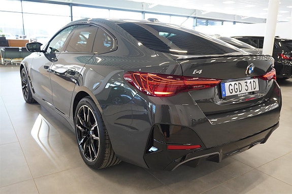 BMW i4 4 of 5