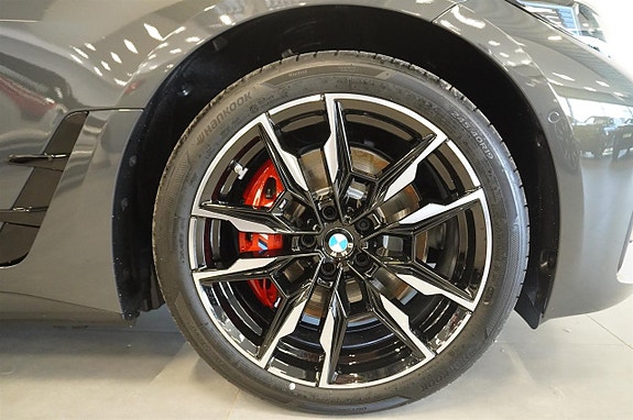 BMW i4 15 of 21