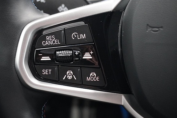 BMW i4 11 of 20