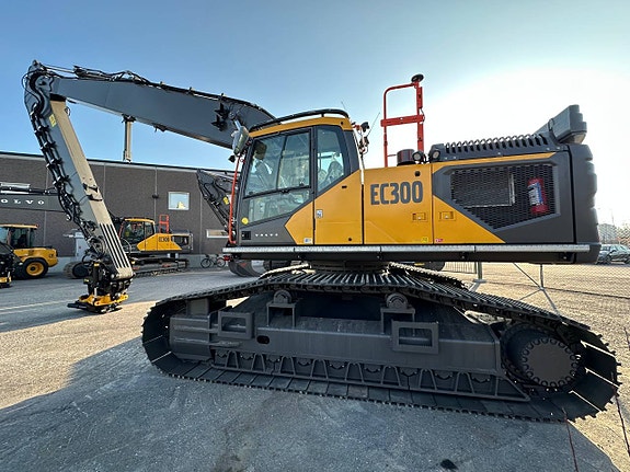 Volvo EC300 High & Wide LR / Ny Maskin