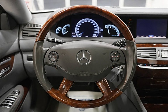Mercedes-Benz CL500 11 of 19