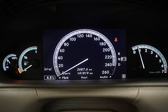 Mercedes-Benz CL500 12 of 19