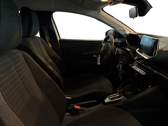 Peugeot 208 15 of 23