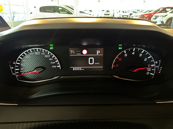 Peugeot 208 13 of 23