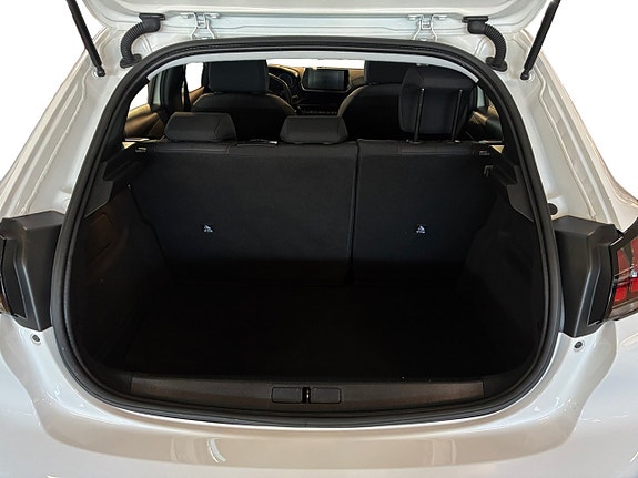 Peugeot 208 17 of 23