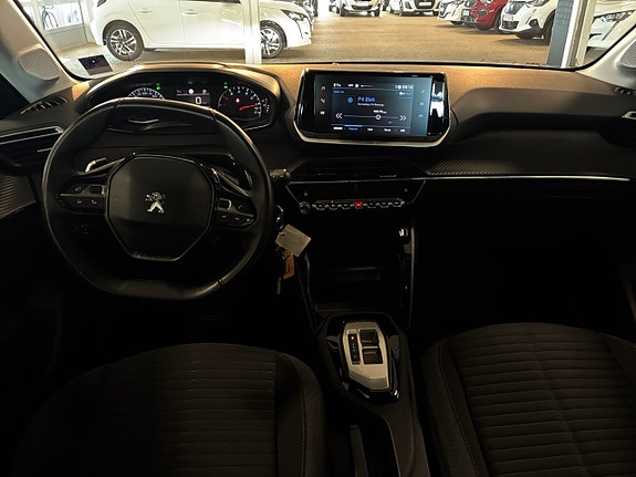 Peugeot 208 14 of 23