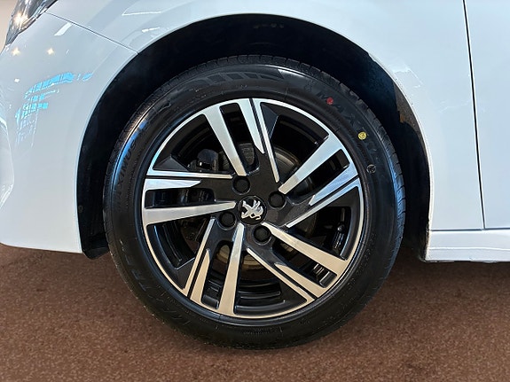 Peugeot 208 9 of 23