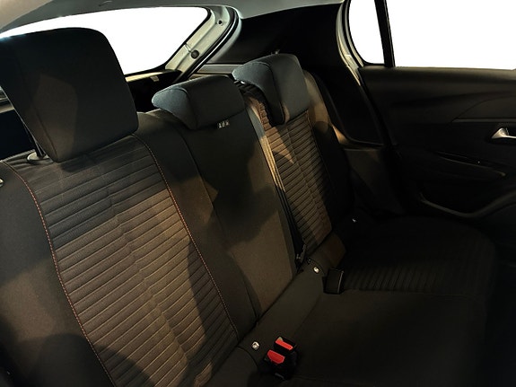 Peugeot 208 16 of 23