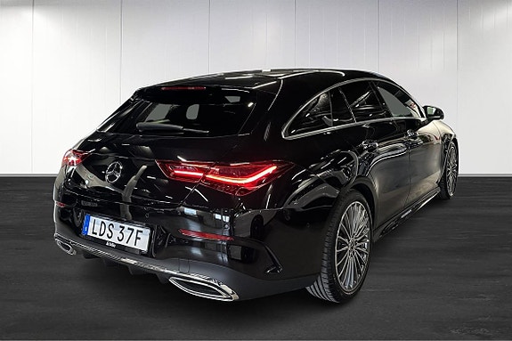 Mercedes-Benz CLA200 4 of 5