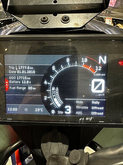 KTM 890 Adventure R 3 of 3