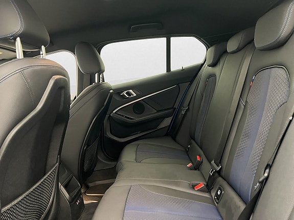 BMW 118i 12 of 21