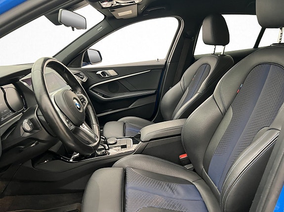 BMW 118i 9 of 21