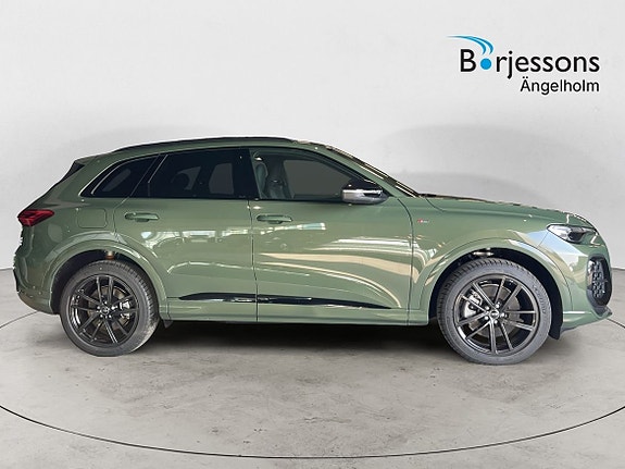 Audi Q5 2 of 5