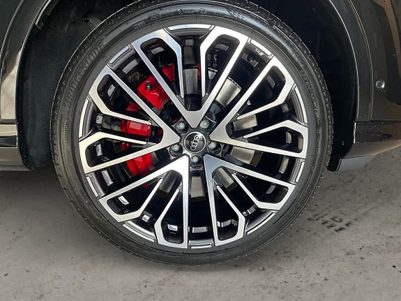 Audi Q7 4 of 5