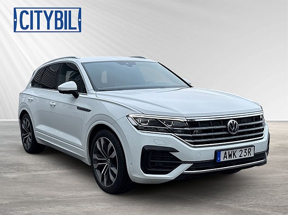 Volkswagen Touareg 3 of 5