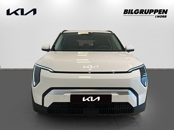 Kia EV3 2 of 5
