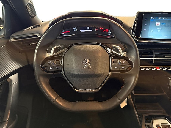 Peugeot 2008 12 of 17